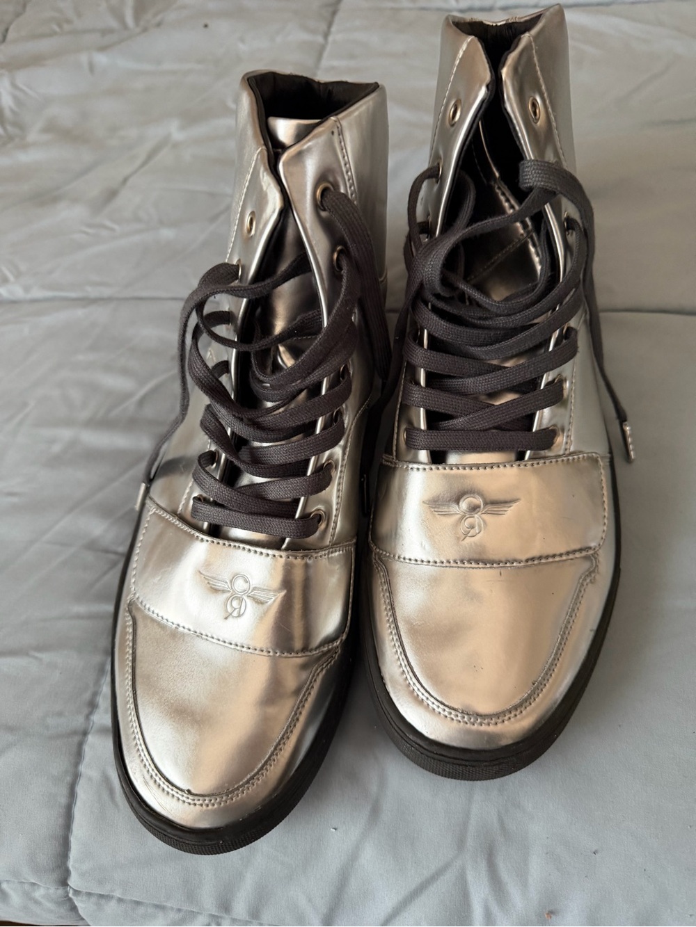 Metallic Silver High-Top Sneakers with Dark Laces CREATIVE RECREATION